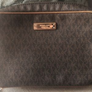 Authentic Michael Kors Crossbody